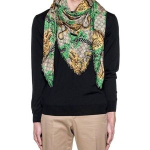 SOLD !!! Gucci scarf